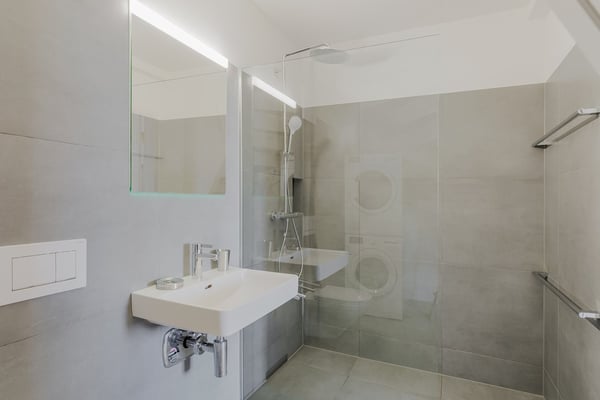 Moderne, zentrale Wohnung in Zürich 10