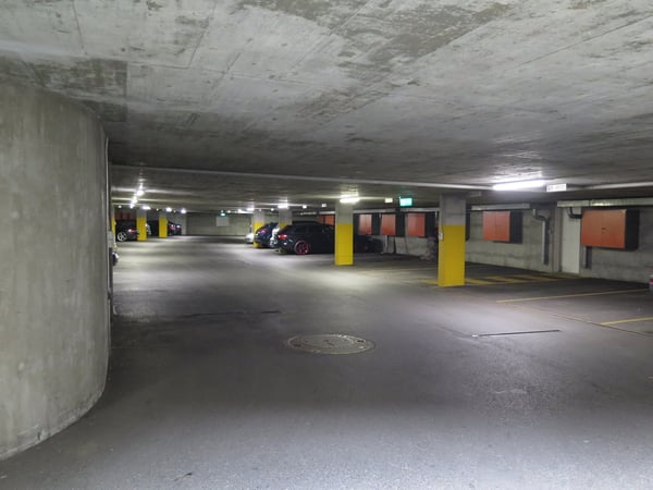 Tiefgaragenplatz zu vermieten - angenehme Lage 1