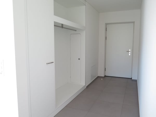 Helle, gemütliche 3.5-Zimmerwohnung mit zwei Balkonen in Muralto 10