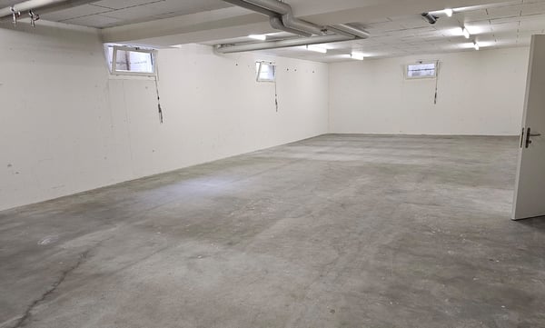 Grosses Lager/Archiv an optimaler Lage - Anlieferung mit Warenlift 3