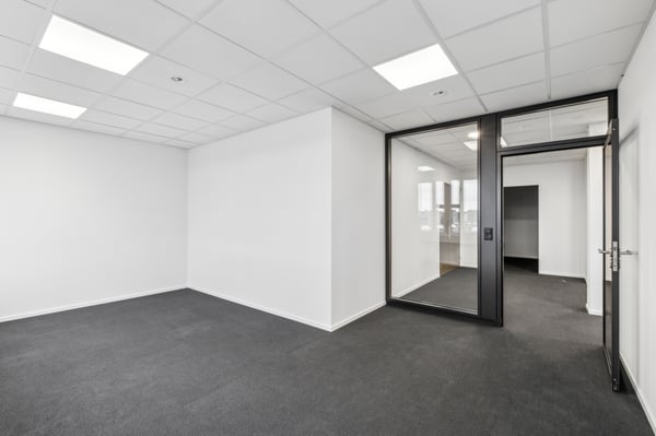 ATTRAKTIVES Büro mit neuem Innenausbau - Einziehen und loslegen 5