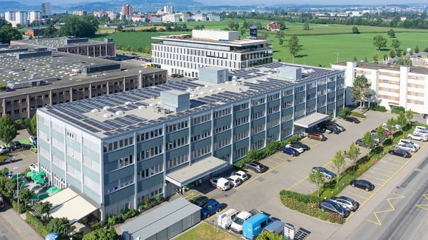 Attraktive Gewerbefläche für Produktion und Lager mit Hebebühne im Erdgeschoss 2