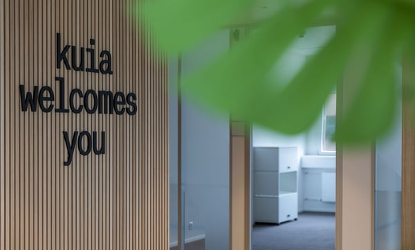 Modern ausgestattetes 3er-Teamoffice sofort einsatzbereit - Im kuia-office sind Sie flexibel 5