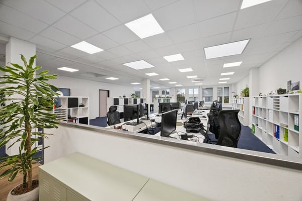 Ausgebaute Bürofläche mit Zugang zum Warenlift 3