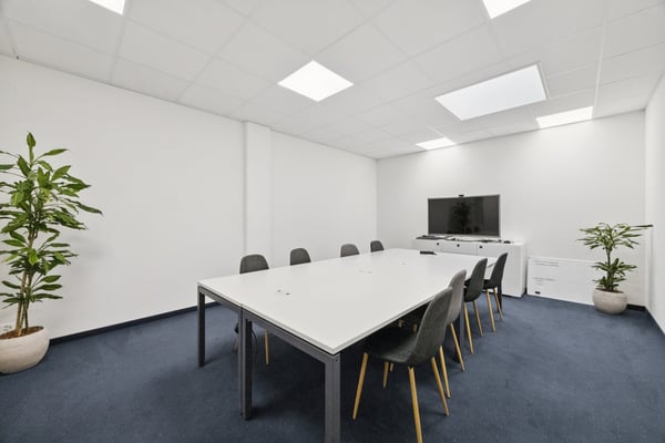 Ausgebaute Bürofläche mit Zugang zum Warenlift 5