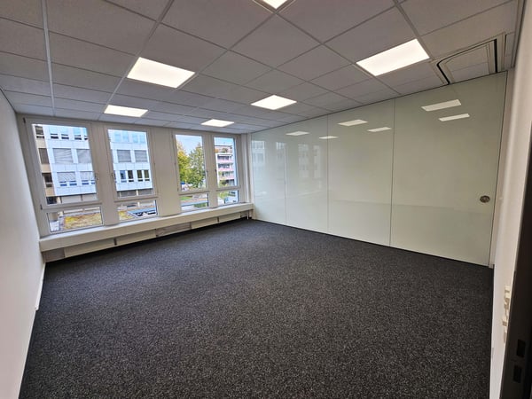 Arbeiten mit direkter Anbindung an den ÖV - Büroräume im Zentrum Lindenpark, Baar 4