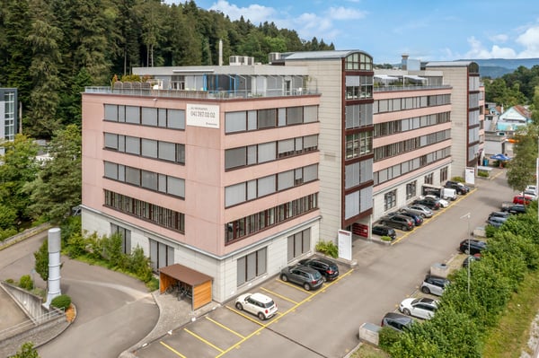 Attraktive Gewerbefläche - Büro, Produktion und Lager unter einem Dach 1