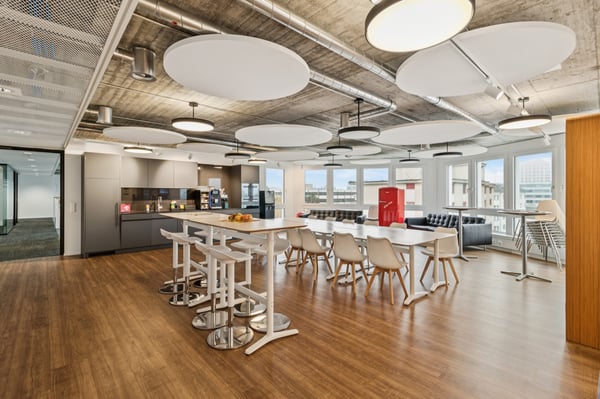Einziehen statt ausbauen  760 m² Bürofläche in Schlieren - Bürofläche mit modernem Innenausbau 10