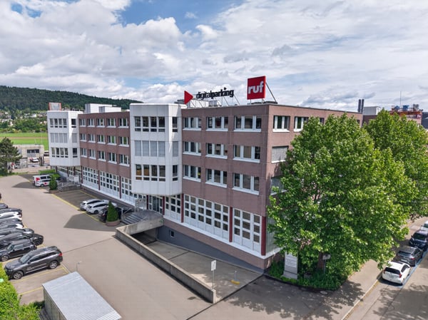 Einziehen statt ausbauen  760 m² Bürofläche in Schlieren - Bürofläche mit modernem Innenausbau 11
