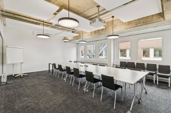 Einziehen statt ausbauen  760 m² Bürofläche in Schlieren - Bürofläche mit modernem Innenausbau 3