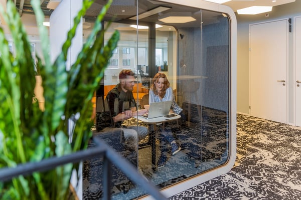 Modern ausgestattetes 3er-Teamoffice sofort einsatzbereit - Im kuia-office sind Sie flexibel 1