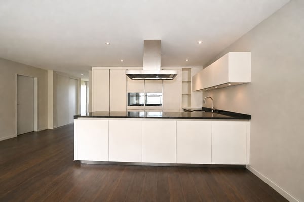 Exklusive 3.5-Zimmer-Wohnung auf Eigentumsstandard in Zürich-Schwamendingen 2
