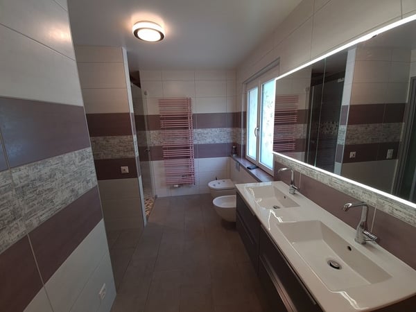 Entièrement rénovée maison de charme (Sus-Châtel). 12