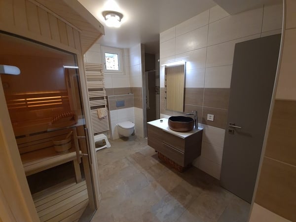 Entièrement rénovée maison de charme (Sus-Châtel). 13