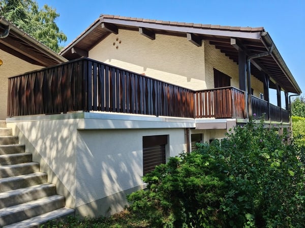 Entièrement rénovée maison de charme (Sus-Châtel). 1