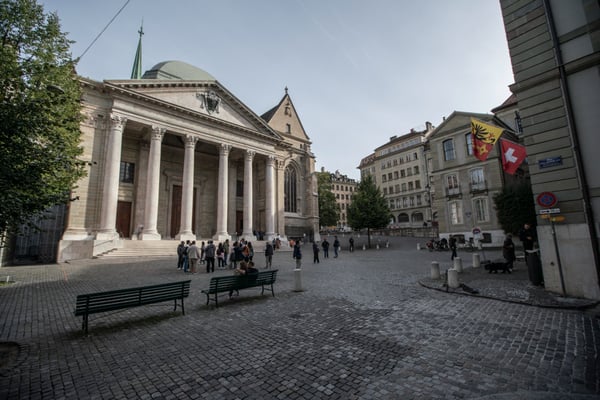 Magnifique Studio en Vielle Ville Geneve 4