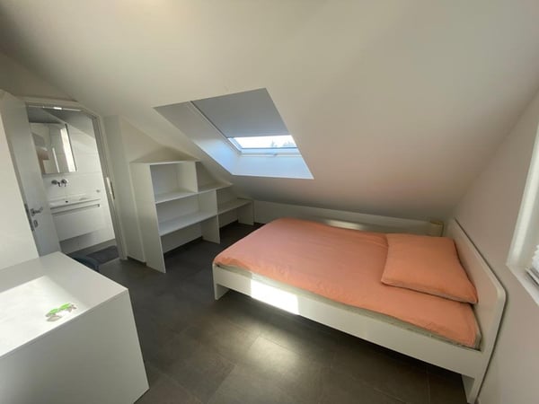 Chambre meublée à louer 5