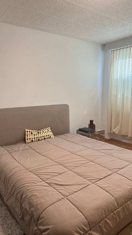 Chambre à alouer en Sierre 1