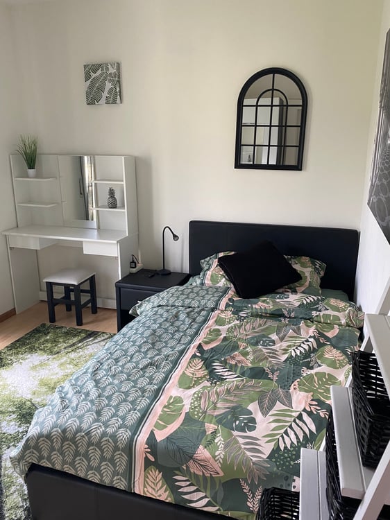 Appartement 1pièces meublé à côté de la gare de Sierre 2