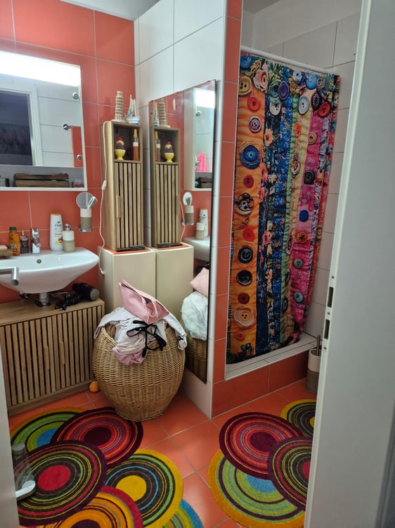 Nachmieter für großes Studio gesucht, per 2.2.26 4