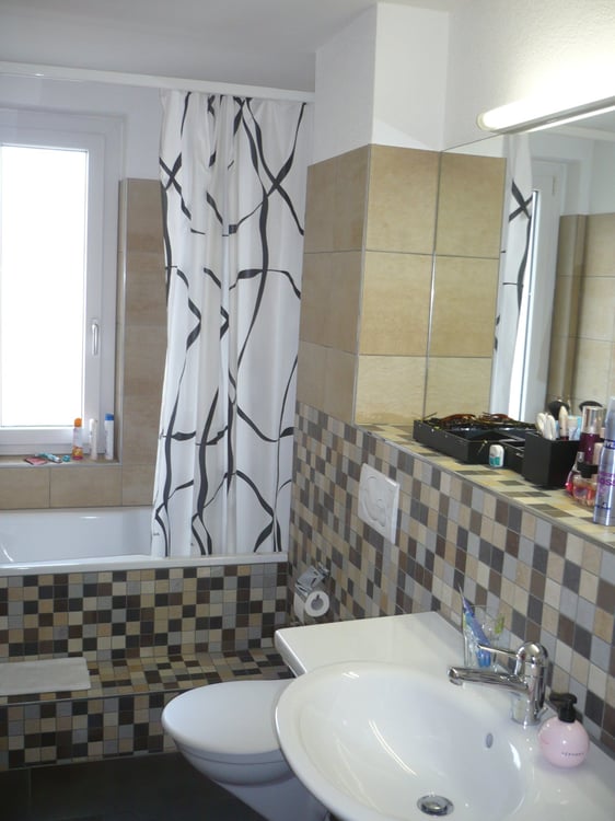 Helle und zentrale 1-Zimmer-Wohnung im 1.OG - Zentrum Biel 2