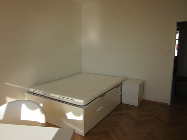 Chambre meublée lumineuse en colocation 3