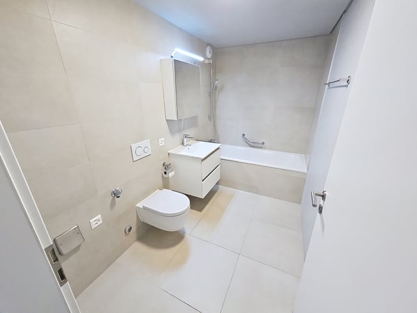 REPRISE BAIL - 1 pièces de 71 m2 à louer 13