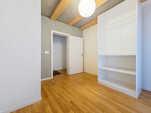 REPRISE BAIL - 1 pièces de 71 m2 à louer 10