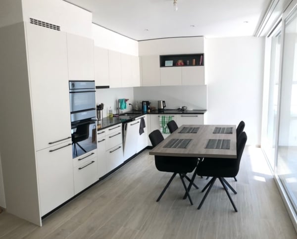 Chambre dans un 3.5 à Sierre 1