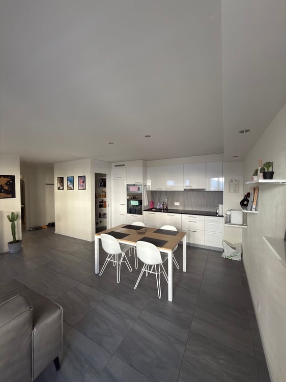 1.5 à louer centre ville Sion 2