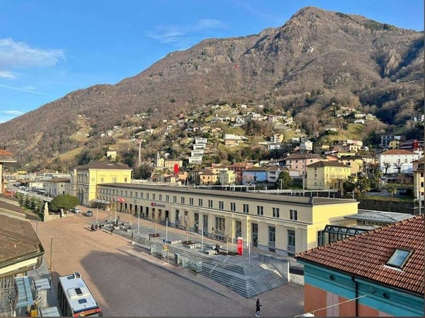 casa di 3 appartamenti a Bellinzona-Daro, posizione unica 3