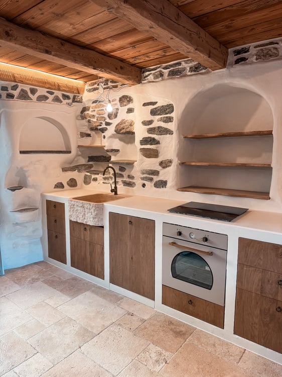 Petite Maison atypique sur 3 étages à louer 2