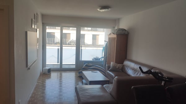 Chambre meublée dans colocation de 3 personnes à Lausanne 1