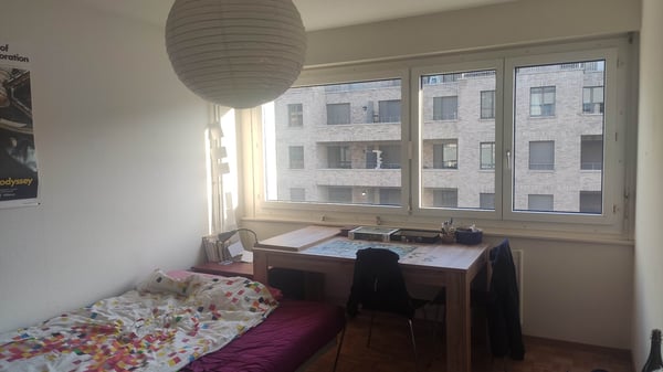 Chambre meublée dans colocation de 3 personnes à Lausanne 2