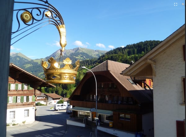 Helle, renovierte 1 1/2-Zi-Wohnung mit Balkon zu vermieten 5