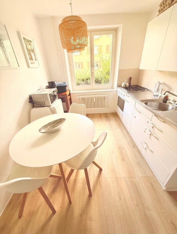 Für zwei Personen! Voll möbliertes 140 m² großes Apartment 4