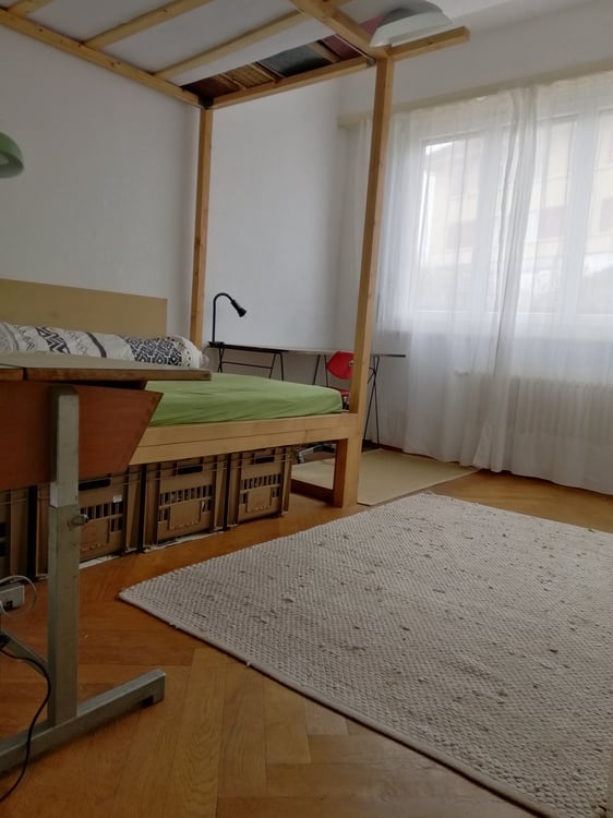 Belle chambre spacieuse à Lausanne 2