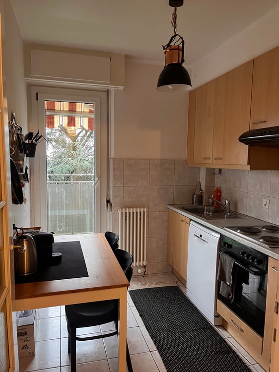 Reprise se bail - 1.5 pièces sous gare 4