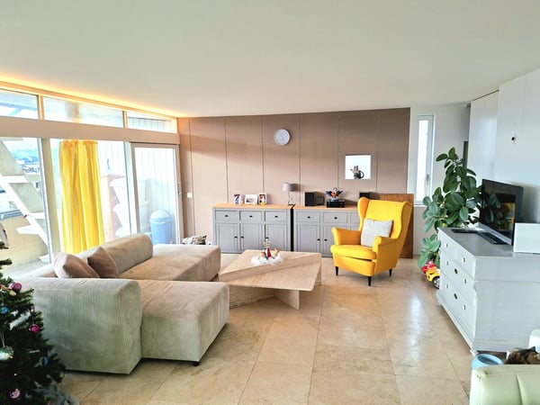 Gd Appartement, vue superbe, yc local thérap. + accès séparé 2