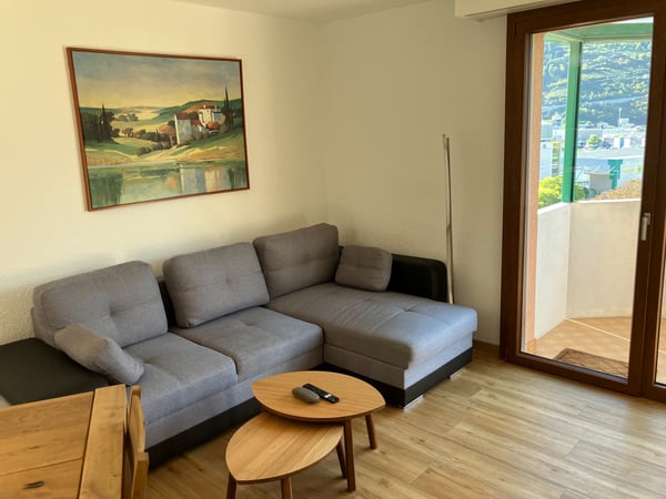 Attique 1.5 pièces rénové avec vue imprenable Vissigen 5