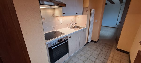 A louer studio de 8m2 avec entrée indépendante. 1