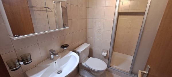 A louer studio de 8m2 avec entrée indépendante. 4