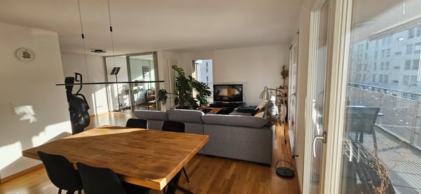 Appartement 3.5 pièces très lumineux avec véranda et balcon 1