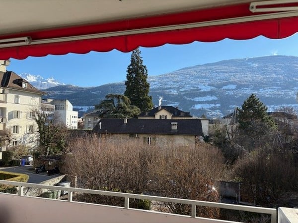 Très bel appartement de 1.5 pcs, Chemin des collines Sion 1