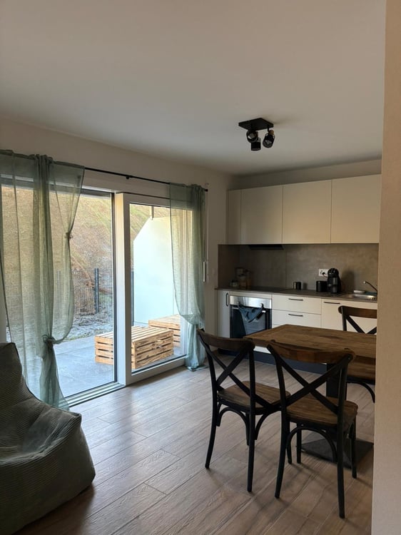 Studio neuf meublé 1