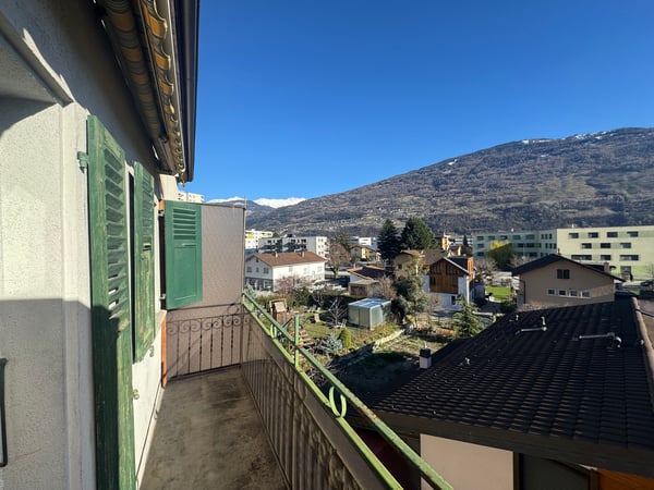 Appartement 77 m² + Grenier 91 m² à rénover 1