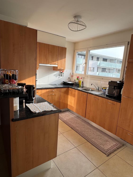 Apparemment à louer de 3,5 avec 2wc et un cave! 2