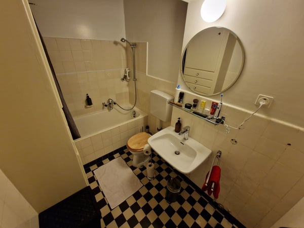 Grand studio ouvert de 10m² aux Eaux-Vives 4