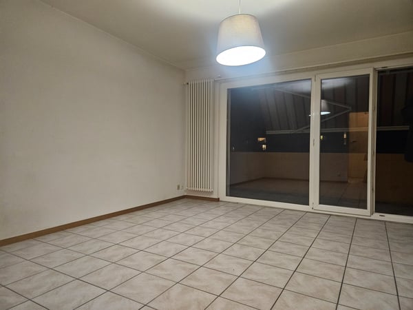 Charmant appartement 2.5 pièce avec balcon 2