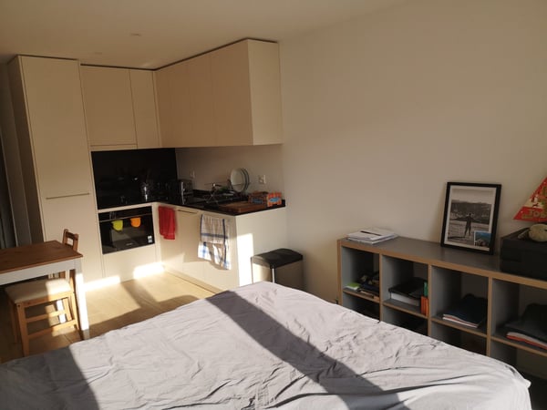 Joli appartement de 2.5 pièces à RENENS Village. 1